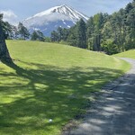 富士レイクサイドカントリー倶楽部 - ミスショットだけど富士山が綺麗