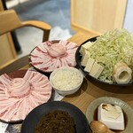 あぐー豚しゃぶしゃぶ専門店 オーシャンBoo！ - 
