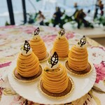 cafe The Plant Room - かぼちゃのモンブラン　たっぷりのかぼちゃクリームの中に、ロールケーキと柚あんが入っています。　秋限定ケーキです。