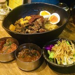 SPICY CURRY 魯珈 - 