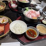 すき焼き・しゃぶしゃぶ すみれ 阪急西宮ガーデンズ店 - 