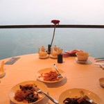 湖光軒 - このレストランではの日月潭の素晴らしい景色を見ながら地元の新鮮な食材を使った上海風の料理と蒋介石が愛したオリジナル料理の融合した様々な美味しい料理が味わえます