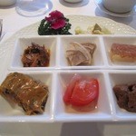 湖光軒 - コース料理は前菜の６種盛りからスタートです