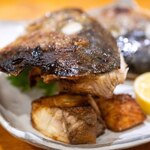 光寿司 - 2025.5 かぶと焼き（650円）カンパチのカブトとカマ