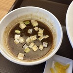 めん処 きよ洲 - サバかおる優しい塩味のつけダレ！佐助豚の脂が輝いてます！