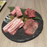 近江うし 焼肉 にくTATSU 青山本店 - 