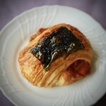 ル・クロワッサン・ド・バカンス - スパムおにぎりクロワッサン