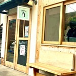 ペンギンクレープ - 可愛いペンギンちゃんの看板が目印です★