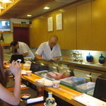 幸寿し - にぎわう店内