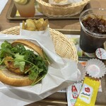 フレッシュネスバーガー プライムツリー赤池店 - 
