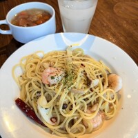 渋谷アチェーゾ - 海老ときのこのバジルペペロンチーノ　1,000円