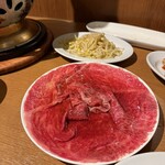 炭火焼肉ホルモン まるは - 