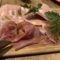 マヌエル タスカ ド ターリョ 丸の内店 - 