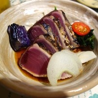 土佐料理 祢保希 赤坂店 - 炭火焼 鰹たたき(1200円)