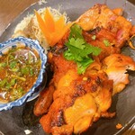 パパイヤ タイ食堂 - 