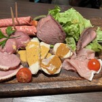 ちょい飲み酒場 イケバル - イケバル肉盛り 1,628円