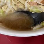 ラーメン二郎 - スープ