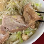 ラーメン二郎 - 豚