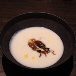 KINO_ - 北海道赤井川産のホワイトアスパラのスープ、富山のホタルイカ