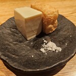 高太郎 - 池袋 大桃豆腐の冷奴と揚げたて厚揚げ