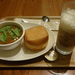 有楽町カフェ＆ダイニング バイ　ロイヤル - モーニングＢセット：450円 (2014/8)