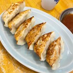 大衆酒場 かね子 - かね子の焼き餃子（６コ）¥473