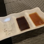 ステーキ クー - 岩塩、ガーリック醤油、ポン酢