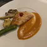 ステーキ クー - サーモンのソテー ジンジャーソース