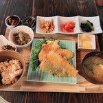 Meine Mami - 本日のランチ(塩麹漬アジフライ)