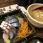 居酒屋 一九 - 〆さば、モツ煮