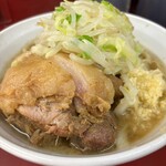 ラーメン二郎 - ラーメンより少なめ70%   ブタ増し