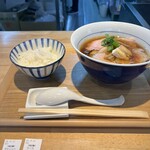 Ramen Masamasa - ライスとチャーシュー麺