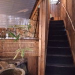 湯宿小国のオーベルジュ わいた館 - 展望樽ん湯への通路