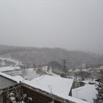 湯宿小国のオーベルジュ わいた館 - 展望樽ん湯から望む