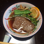 御幸荘花結び - ステーキは豆苗などの野菜と一緒にポン酢で☆