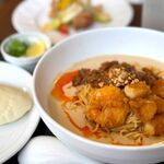 デニーズ - 飯田店主おすすめセット　2321円 オリエンタル冷やし豆乳担々麺+エスニック唐揚げ超ライム+パオズ