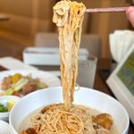 デニーズ - 飯田店主おすすめセット　2321円 オリエンタル冷やし豆乳担々麺+エスニック唐揚げ超ライム+パオズ