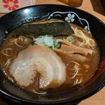 金澤濃厚豚骨ラーメン 神仙 - 濃厚豚骨醤油らーめん