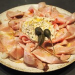 MONDAY VIBES COFFEE - 自家製ローストポーク トンナートソース