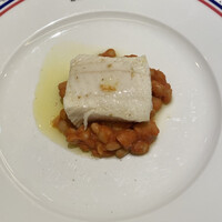 ビストロ・イナシュヴェ - メインで選択した魚料理。この日はカレイでした。