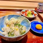 炎水 - 先ずは「越前蟹の炊き込みご飯」　香の物、長野産「奏龍味噌」も合わせて