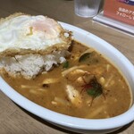 たいてん屋 - レッドカレーライス with卵焼き