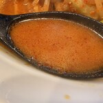 蒙古タンメン中本 - 香辛料の効いた旨味溢れるスープ