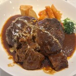 榎本ハンバーグ研究所 西ヶ原店(渋沢通り店) - ビーフシチューの煮込ハンバーグ・150g×2(アップ)