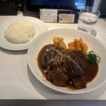 榎本ハンバーグ研究所 西ヶ原店(渋沢通り店) - ビーフシチューの煮込ハンバーグ ランチ(150g×2)