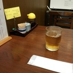 Asahiya - 麦茶と紙おしぼり