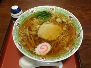 朝日屋 - チャーシュー・ほうれん草・メンマ・なると （2014.08）