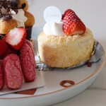 パティスリー ショコラトリー エメラ - 