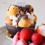 パティスリー ショコラトリー エメラ - 