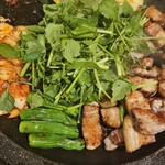 モダン韓食堂 - 